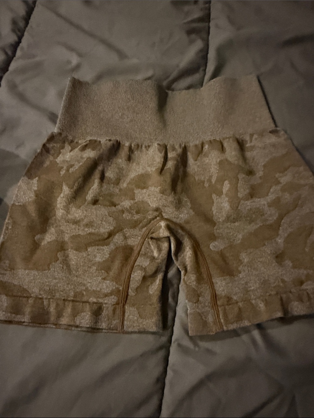 High-Waist Camo Seamless Shorts - Taupe & Beige